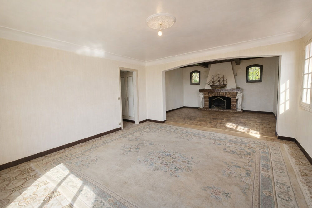 Villa Saint Raphael 8 pièce(s) 218 m2