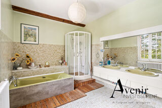  Maison  vendre 8 pices 300 m