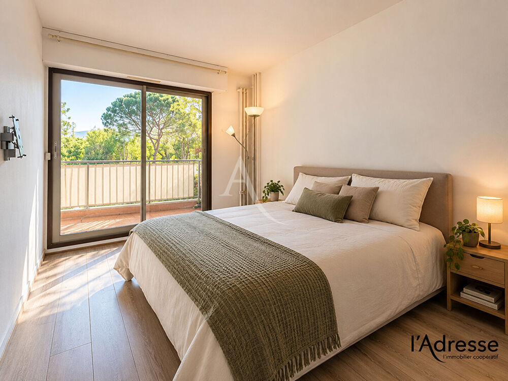 Vente Appartement SECTEUR RECHERCHE! Beau 2 pièces de 44m² avec parking et Cave Plage et commerces à pied ! Mandelieu la napoule