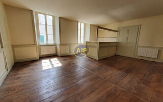  Appartement à louer 3 pièces 76 m²
