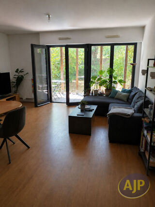  Appartement à louer 3 pièces 66 m²