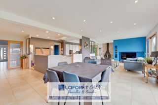  Maison  vendre 11 pices 326 m