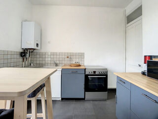  Appartement à louer 2 pièces 50 m²