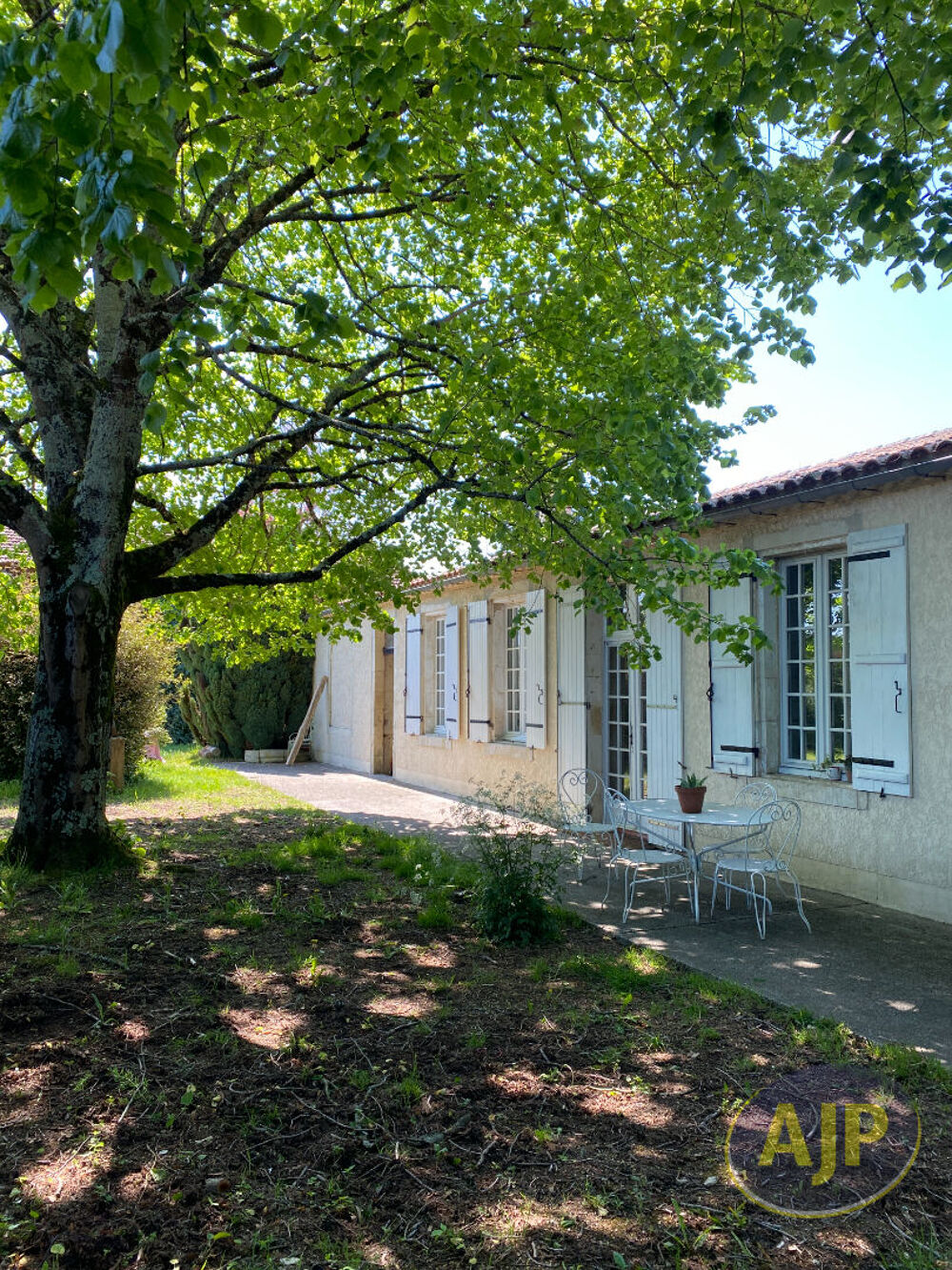 Vente Maison Longère de 146m2 de surface habitable sur 4880 de terrain clos ! Gaillan en medoc