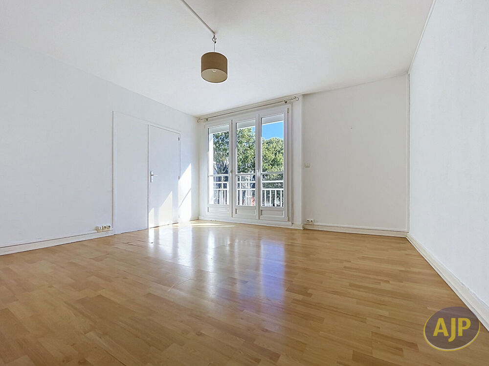 T4 + balcon 71m2 // Rezé // Jean Perrin