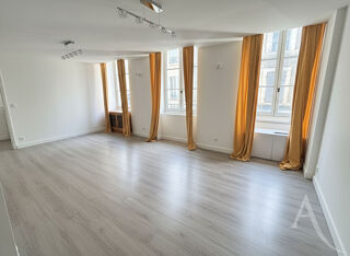  Appartement à louer 2 pièces 50 m²