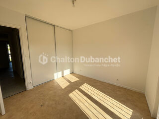  Appartement à louer 4 pièces 74 m²