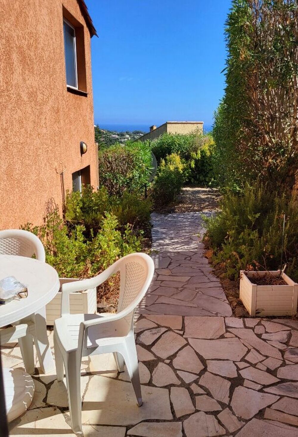 Vente Appartement STUDIO REZ DE JARDIN 1 pièce(s) 23 m2 VUE MER Les issambres