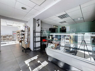  Immeuble à vendre 6 pièces 181 m²
