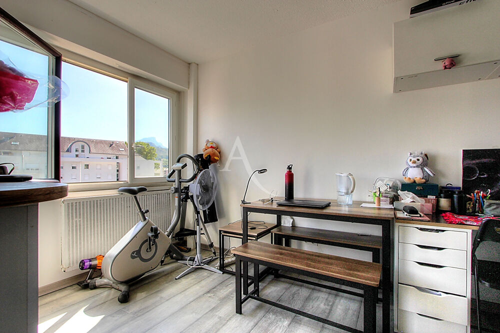 Vente Appartement Studio 25 m2 avec cave quartier Mérande Chambéry Chambery