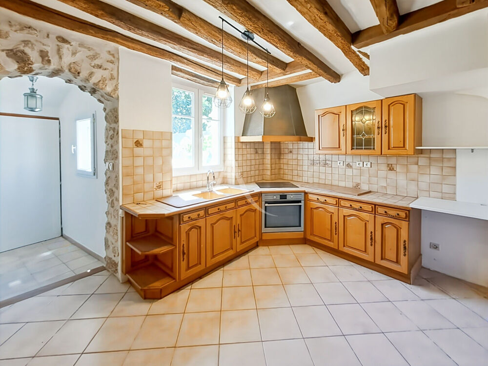 Maison de Ville 3 pièces, 2 chambres, cour privative, hyper centre d'ETRECHY
