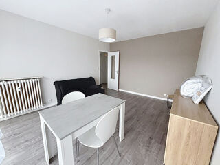  Appartement à louer 1 pièce 33 m²