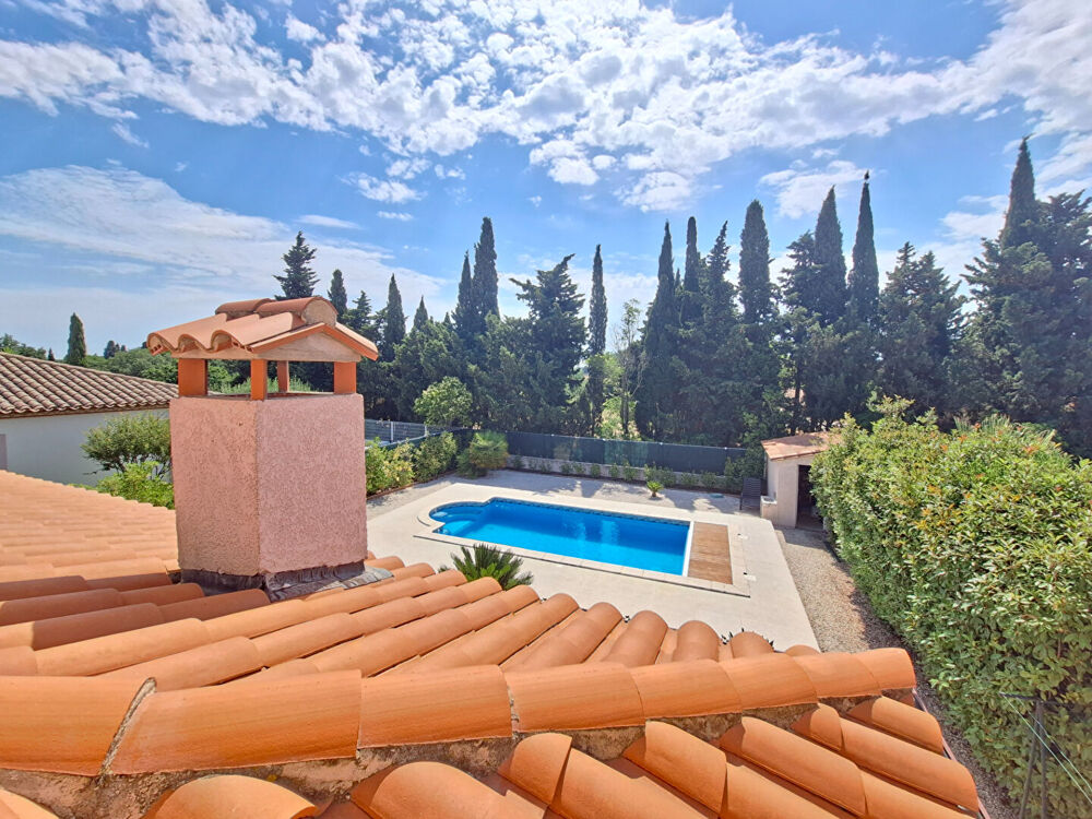 TOULOUGES SUPERBE VILLA 3 FACES AVEC PISCINE, GARAGE ET JARDIN