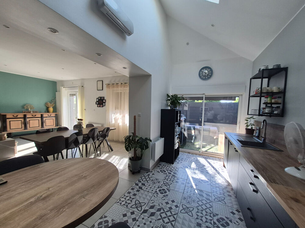 Maison semi plain-pied 5 chambres avec Hangar