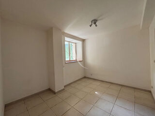  Appartement à louer 2 pièces 34 m²