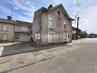  Immeuble à vendre 9 pièces 199 m²