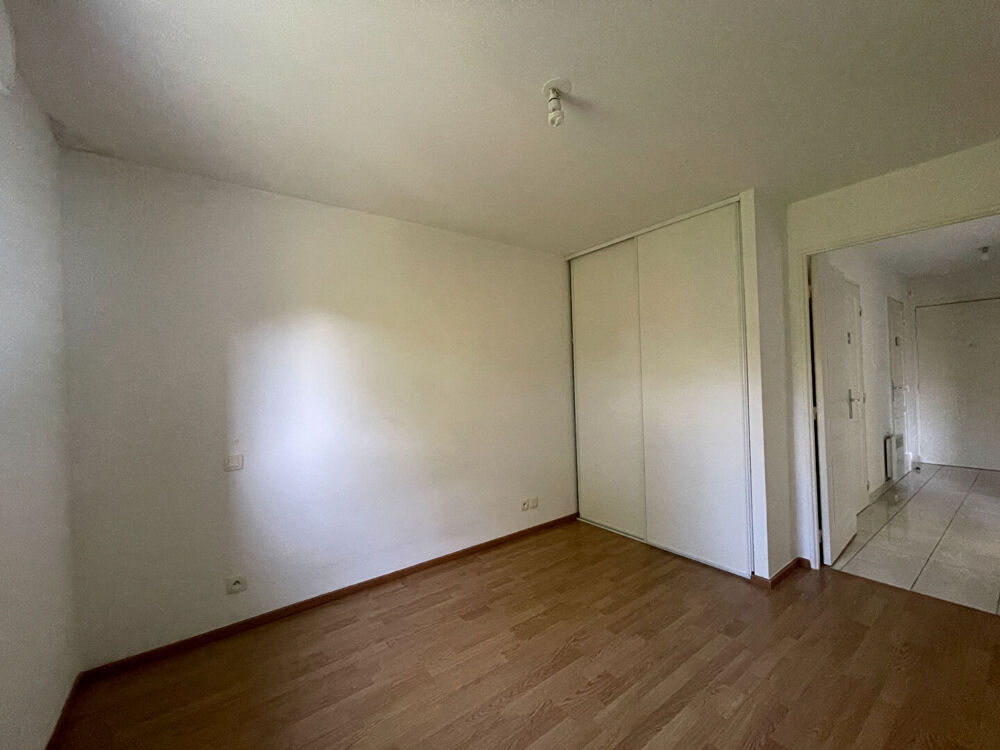 A vendre à Séné aux portes de Vannes appartement une chambre une place de parking ascenseur