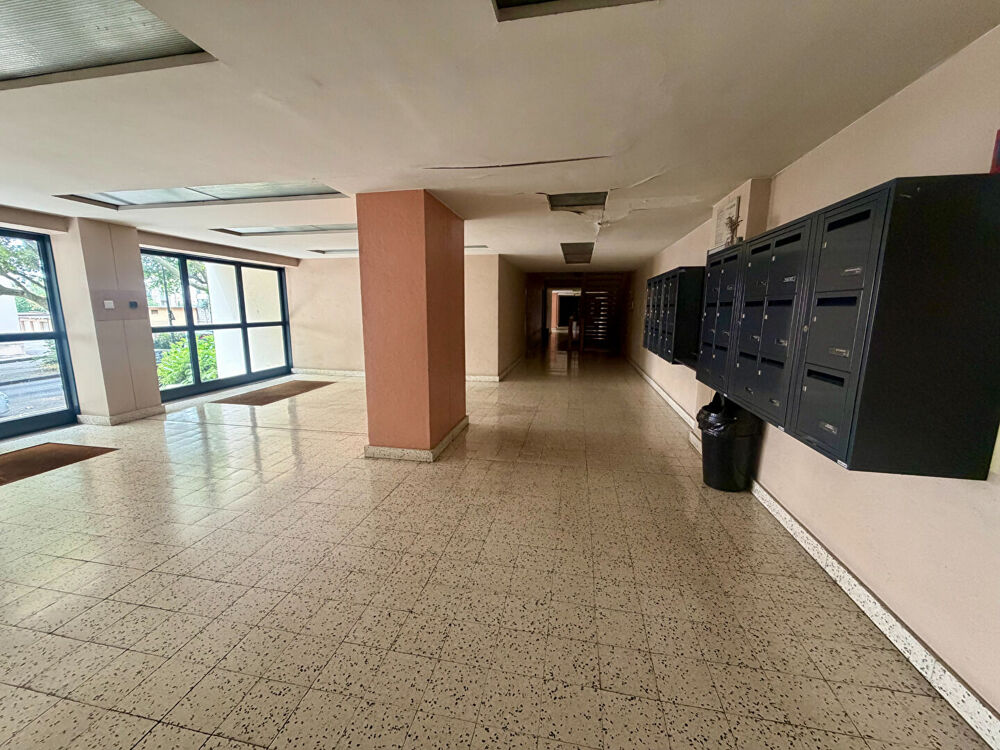 Vente Appartement Appartement T2 - 56.5 m2 quartier Chateauvert avec balcon et cave Valence