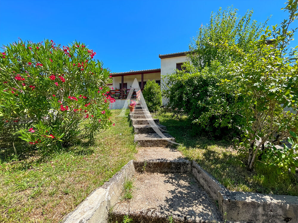 Maison familiale offrant de beaux volumes intérieurs - 5 chambres - 163 m2