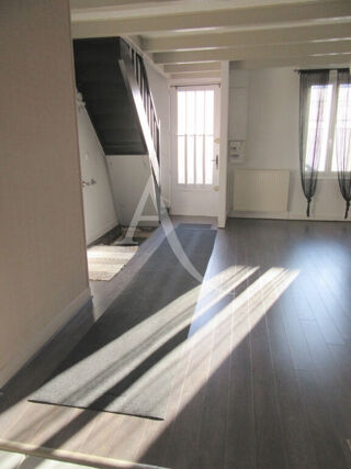 Location Maison Maison Cognac de 71m² 2 chambres, cour, hyper centre Cognac