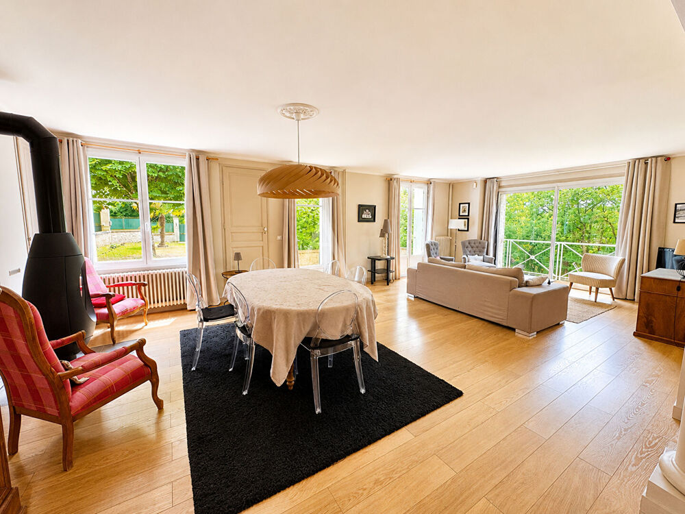 MAISON DE CHARME AVEC PARC ET PISCINE AUX PORTES DE TOURS