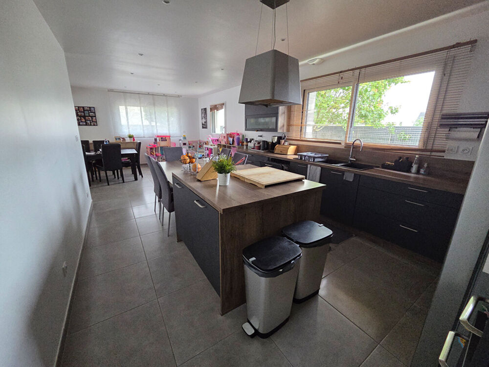 Maison contemporaine de 6 pièces principales