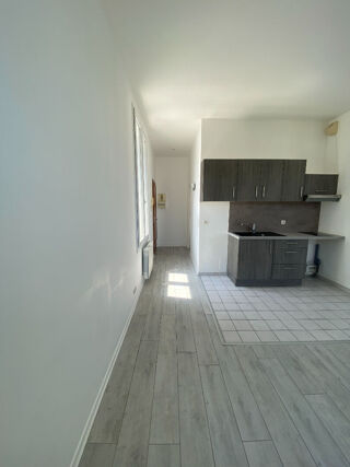  Appartement à louer 2 pièces 34 m²
