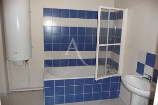  Immeuble  vendre 15 + pices 380 m