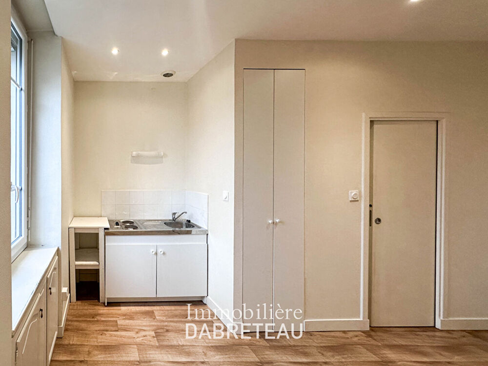 Location Appartement 27LAFARGUELOT4 Villeurbanne