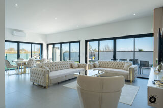  Maison � vendre 6 pi�ces 205 m�