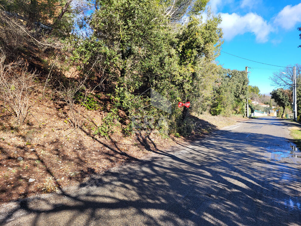 Vente Terrain Terrain Peyruis Zonage U 1073 m2 fort dénivelé pour loisirs ou projets. Peyruis
