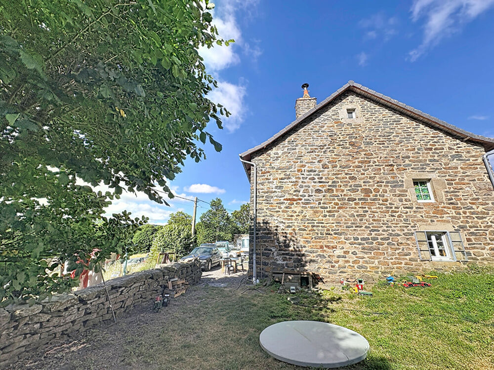 Ancienne ferme rénovée avec grand terrain attenant et dépendances Fay Sur Lignon