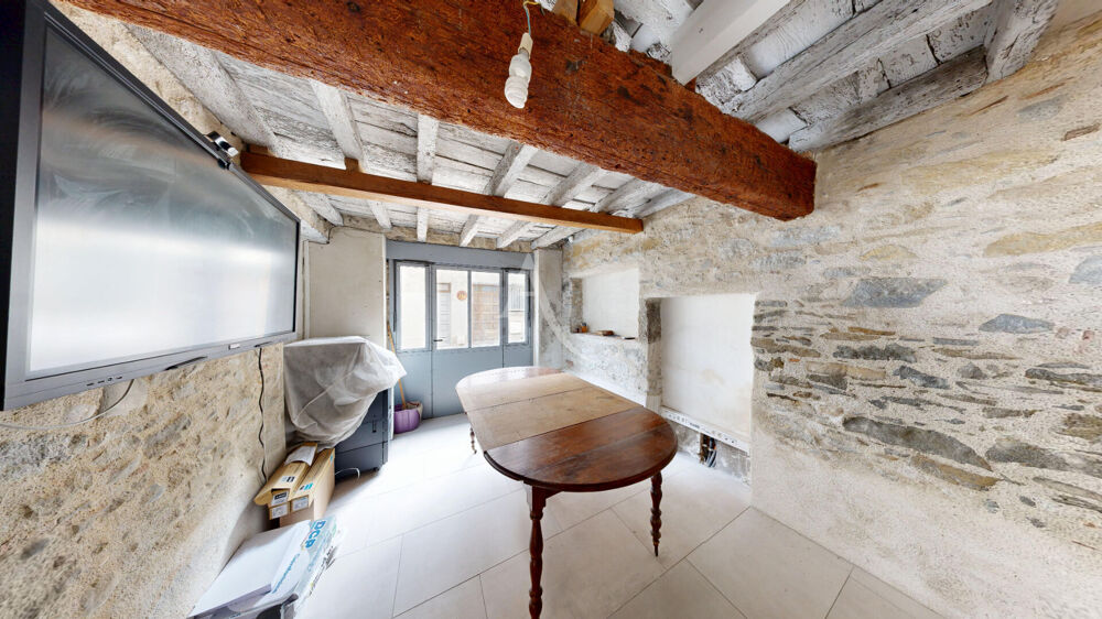 Maison de Caractère rénovée à CARCASSONNE