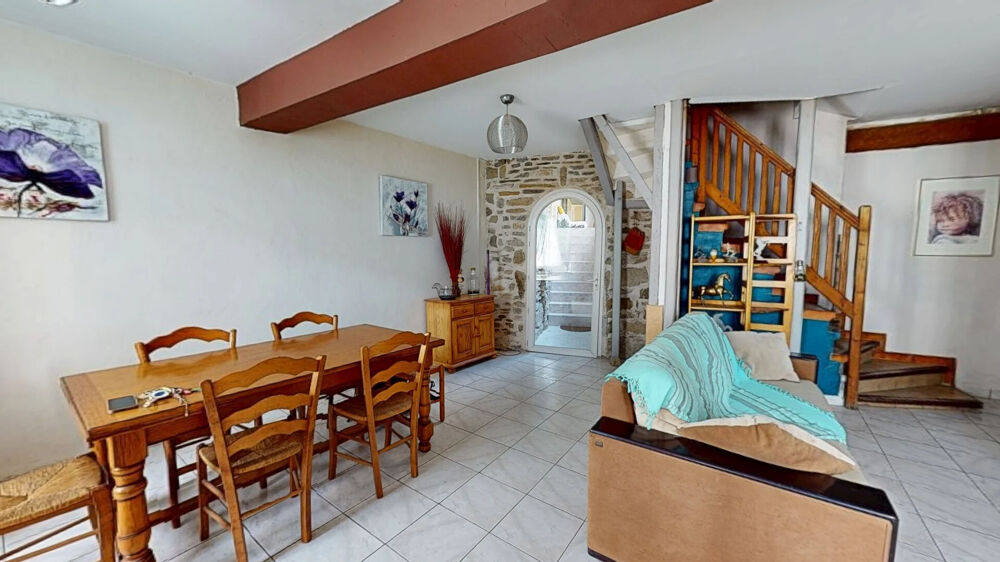 Maison avec cour PROCHE LIMOUX