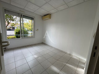  Immeuble à vendre 13 pièces 223 m²