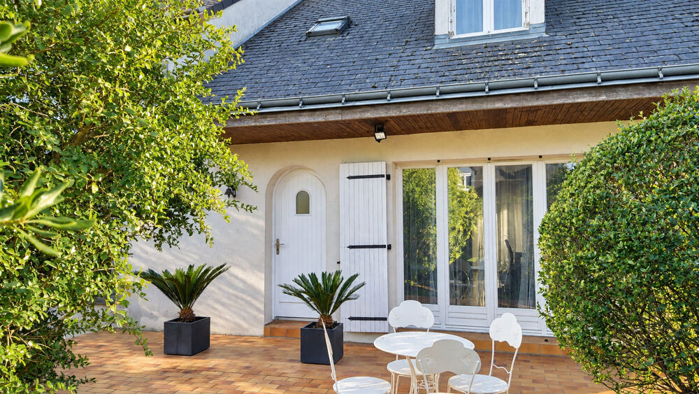 Vente Maison Maison  familiale 4 à 5 chambres- 128.80 m2 - La Riche La riche