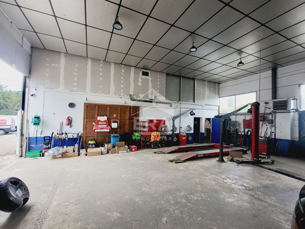   Entrepôt / local industriel + Appartement ZA, Chateau Arnoux 400 m2, parcelle de 1479m². Chateau arnoux saint auban