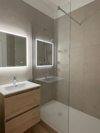  Appartement à louer 2 pièces 54 m²