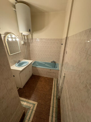  Appartement à louer 2 pièces 64 m²