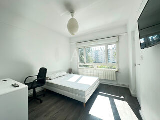  Appartement à louer 6 pièces 103 m²
