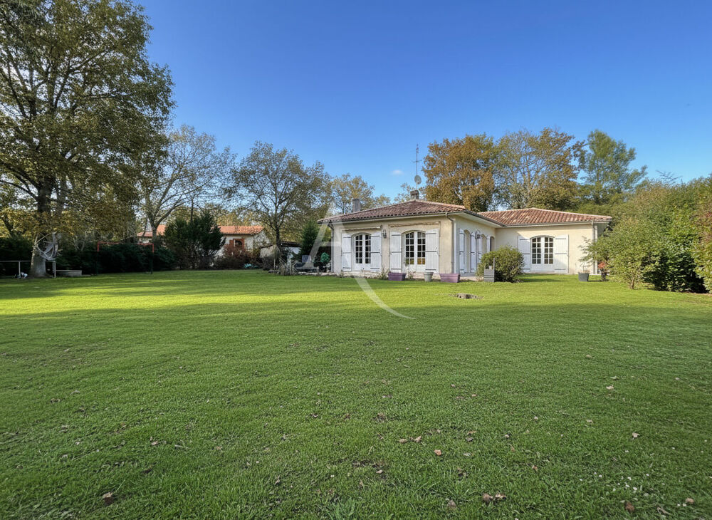 Vente Maison Maison Saint Aubin De Medoc 6 pièce(s) 184.35 m2 Saint aubin de medoc