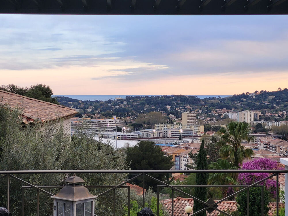Maison contemporaine 4 chambres avec vue mer à Toulon - Bas Corniche Marius Escartefigue