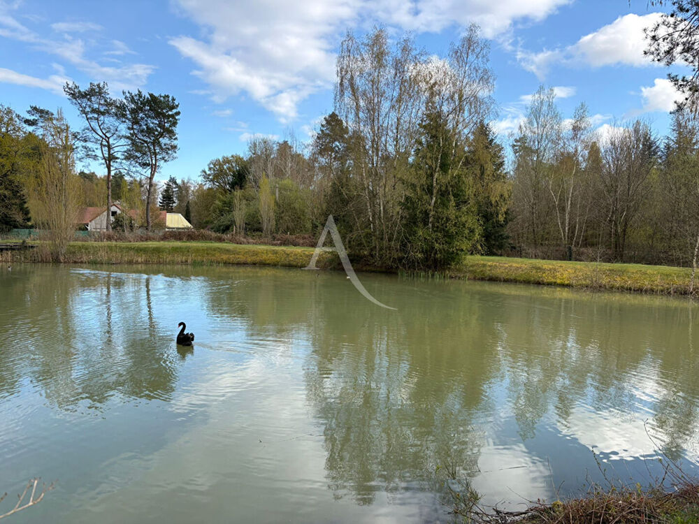 Propriété / 7 ha / plan d'eau/ dépendances