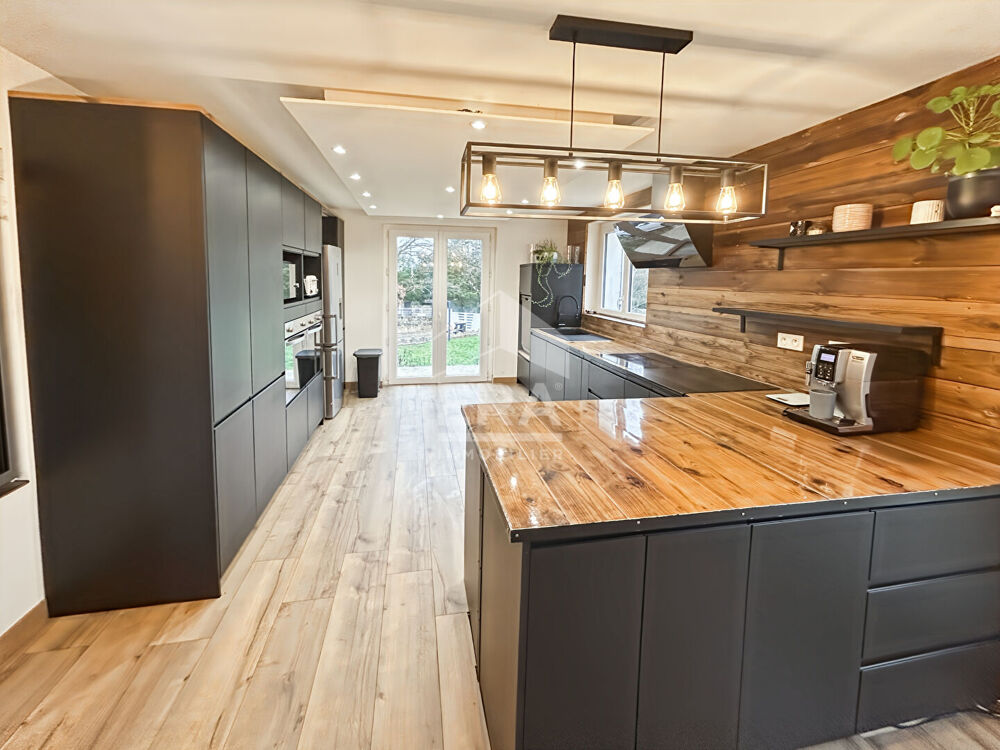 Vente Maison Maison familiale à Janville-sur-Juine  198 m² sur terrain de plus de 3000 m² Janville sur juine
