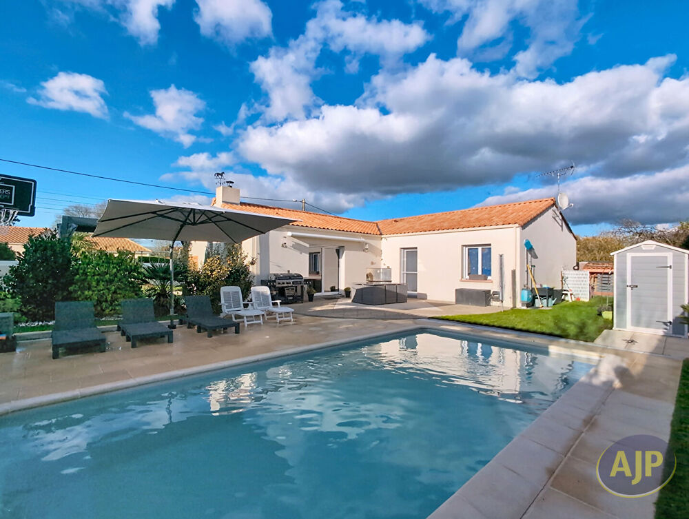 Maison Vieillevigne 6 pièces 122 m²