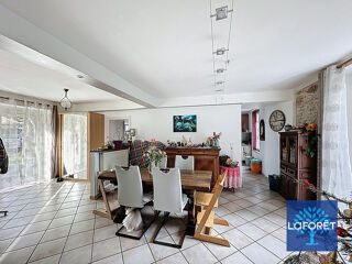  Maison à vendre 10 pièces 201 m²