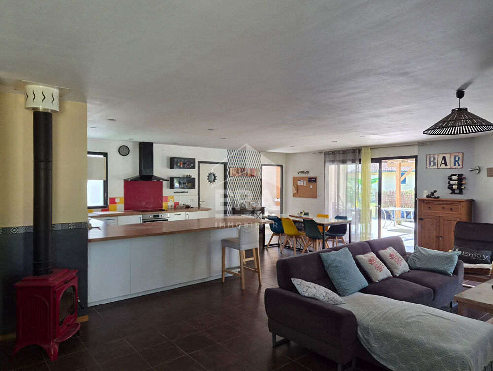 Maison individuelle à vendre à 5 minutes de Montpon Ménestérol.