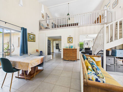   Maison individuelle Maison - 8 pi�ce(s) - 265 m�