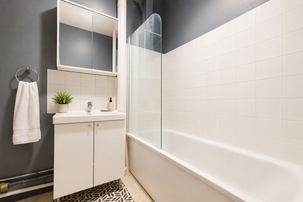 Investissement locatif : appartement de 48 m² dans une résidence recherchée.