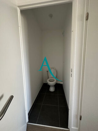  Appartement à louer 3 pièces 61 m²
